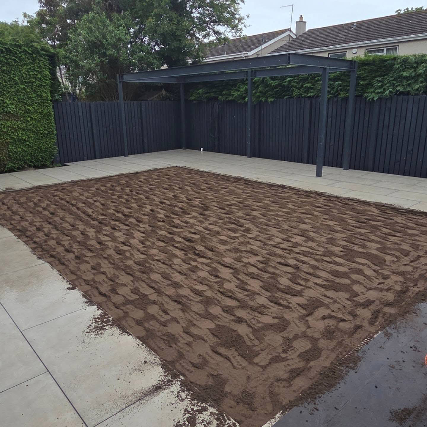 Rootzone spread across the lawn area in an Eskbank garden